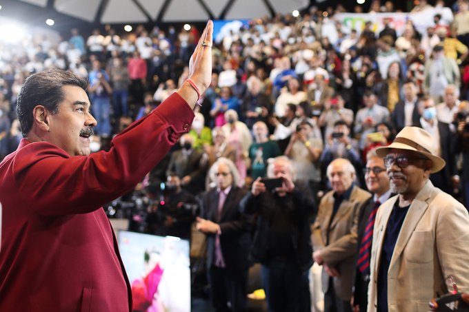 Jefe de Estado participó en el 16° Festival Mundial de Poesía de Venezuela