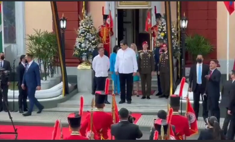 Evo Morales saluda encuentro entre Petro y Maduro