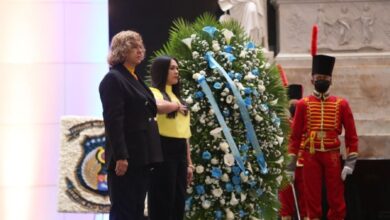 Embajadora de Honduras rindió honores al Libertador Simón Bolívar
