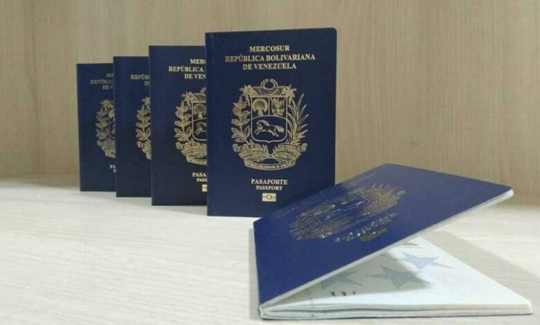 Saime envía pasaportes y prórrogas a connacionales en México