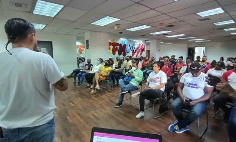 Conversaíto Misiones Socialistas se realizó en Miranda