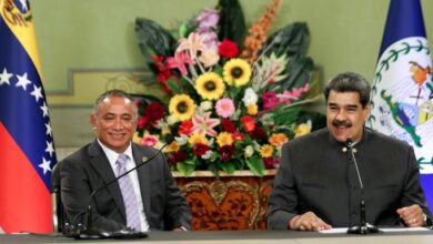 Jefe de Estado firmó acuerdos de cooperación con el primer ministro de Belice