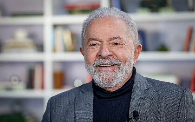 Lula salió del hospital tras intervención quirúrgica