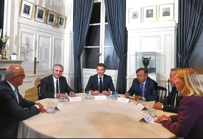Jorge Rodríguez se reunió con los presidentes de Francia, Colombia y Argentina en el V Foro de París por la Paz
