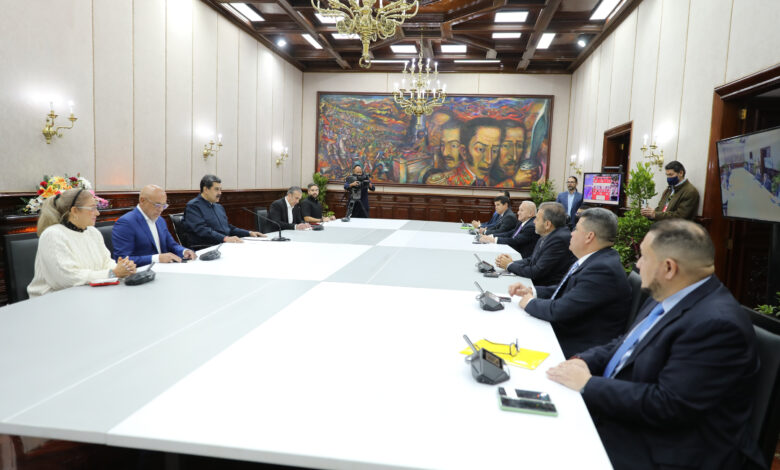 Nicolás Maduro sostuvo reunión con representantes de la Alianza Democrática