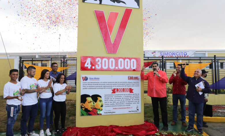 Presidente Maduro develó el Hito 4.300.000 de la Gran Misión Vivienda Venezuela