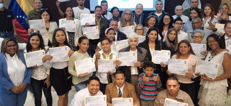 Defensoría del Pueblo certificó nuevos Embajadores por la Paz de 19 parroquias caraqueñas