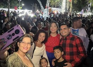 En San Joaquín inició la navidad con el encendido de luces En la plaza bolívar del municipio