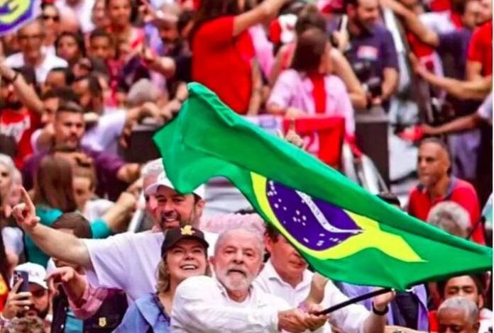 Lula asume la presidencia de Brasil