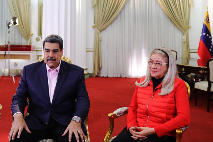 Telesur | Presidente Maduro y la primera Combatiente Cilia Flores realizaron El Diálogo Documental "Como la Luna Llena"