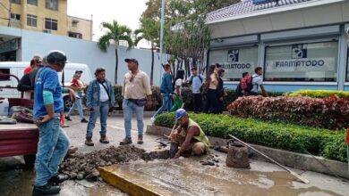 Alcaldía del municipio José Félix Ribas ejecuta labores para reparar bote de agua en avenida Loreto