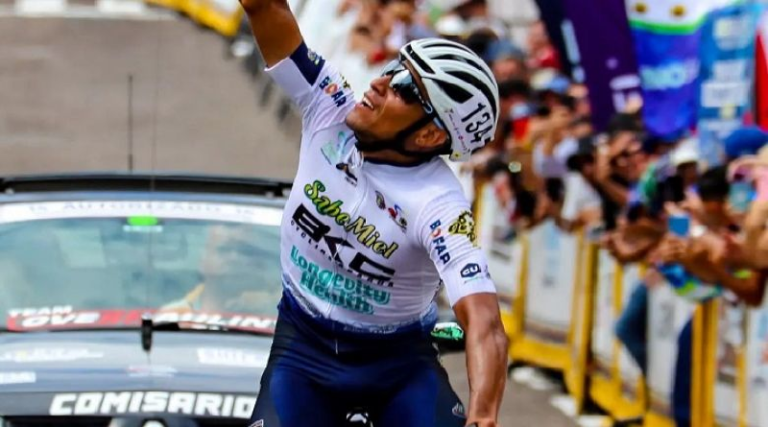 Franklin Lugo triunfó en segunda etapa de Vuelta al Táchira