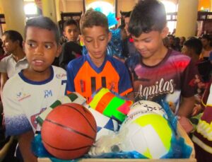 Atletas charallavenses participaron en la tradicional Misa del Deporte
