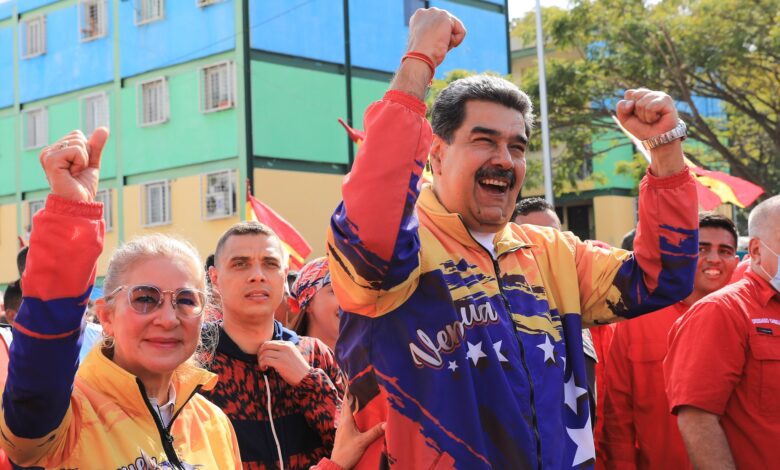 Presidente Maduro junto al pueblo se movilizaron este lunes en rechazo a las sanciones