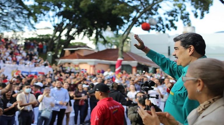 Presidente Maduro insta consolidar el renacimiento nacional