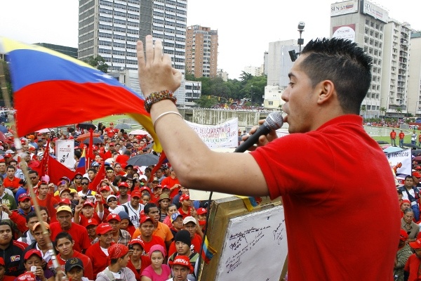 Presidente Maduro honra memoria de Robert Serra