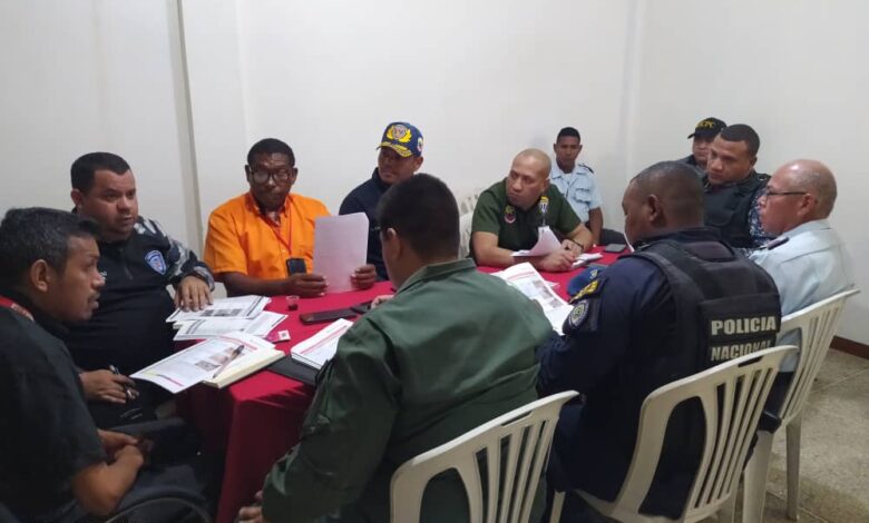 Cuerpos de seguridad realizan mesa de trabajo en vísperas del Operativo Carnavales Seguros 2023