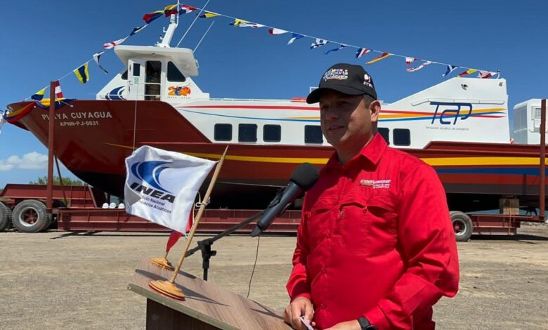 Sucre| Ministro de transporte lideró bautizo y botadura al mar del buque "Playa Cuyagua"
