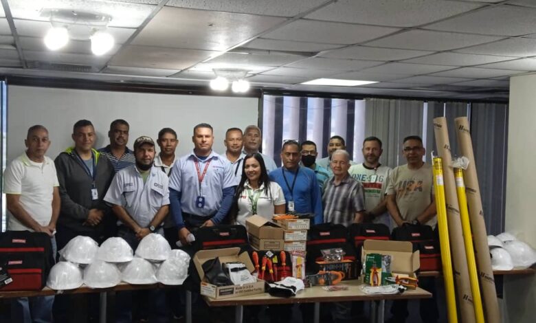 Miranda| Fuerza trabajadora de Corpoelec recibió equipos y herramientas de seguridad
