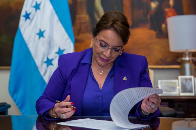 Xiomara Castro despenaliza el uso de la píldora del día después