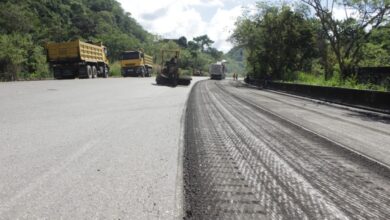 Corposervicios avanzan los trabajos de pavimentación en la Troncal 9 y otras vías barloventeñas
