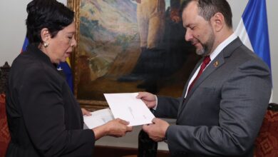 Canciller Yván Gil recibe Copias de Estilo de embajadora designada de Nicaragua