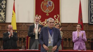 Poeta Rafael Cadenas recibió el Premio Cervantes de Literatura