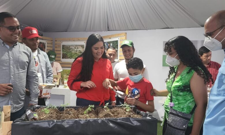 Greicys Barrios afirma que el Minppau promueve una nueva cultura de consumo y producción de alimentos