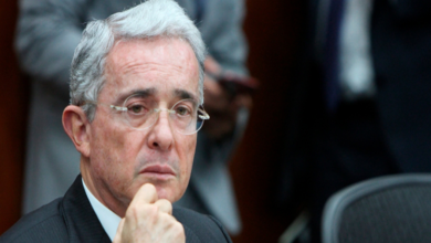 Expresidente colombiano Álvaro Uribe podría ir a juicio