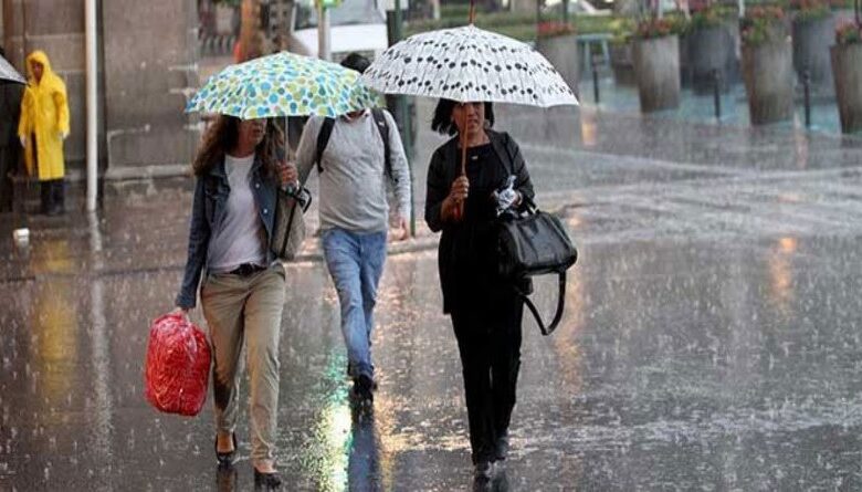 Continúan lluvias de intensidad variable por paso de onda tropical número 2