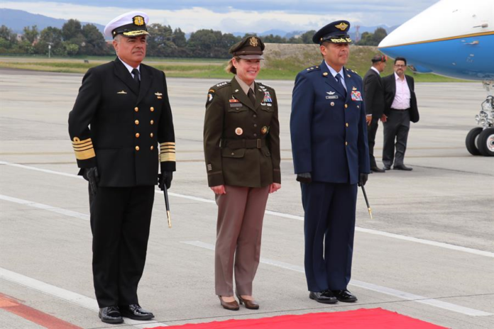 Jefa del Comando Sur visita Colombia y la califica de “valioso socio”