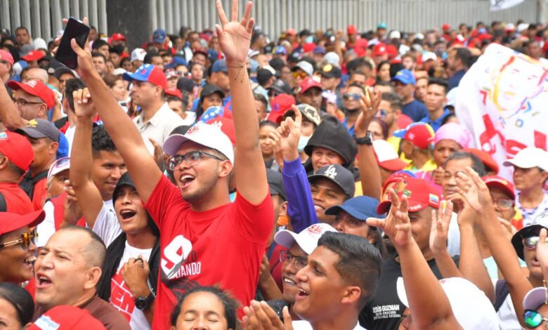 Trabajadores marchan en Caracas para respaldar reivindicaciones impulsadas por el presidente Maduro