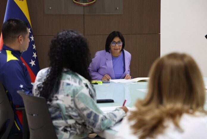 Gobierno evalúa planes y propuestas de la Gran Misión Mujer Venezuela