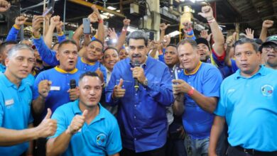 Maduro inauguró la UNEXEE en Bolívar y entregó títulos universitarios y certificación a UNEP de Gran Caracas