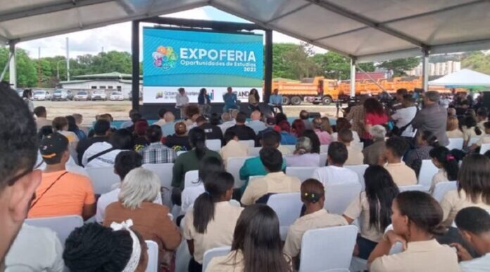 Más de 3 mil personas visitaron Expoferia de Oportunidades de Estudio 2023