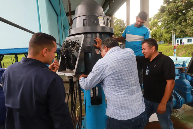 Maturín: Instalan dos bombas para aumentar entrada de agua a planta del Guarapiche