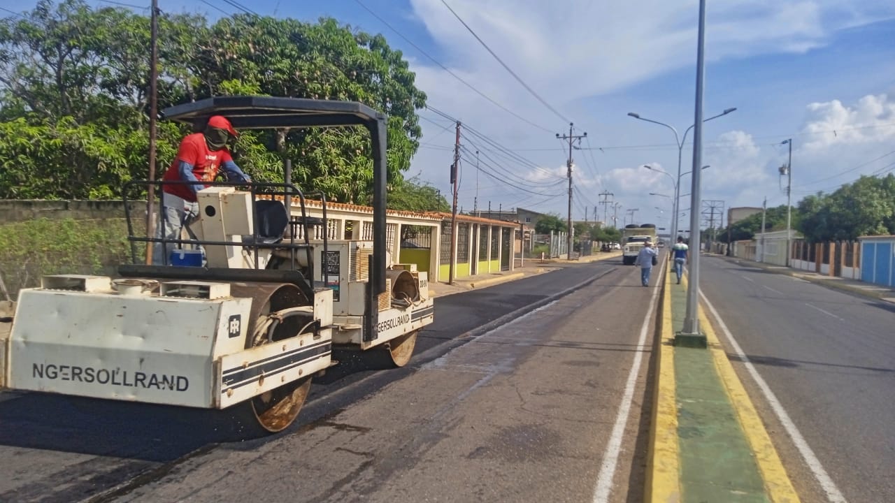 Plan De Asfaltado Se Despliega En Municipio Bolivariano De Mara Yvke