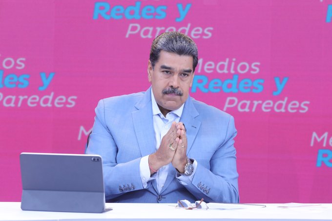 Maduro: "El Libertador pautó el camino de la Patria, al romper las cadenas del colonialismo"