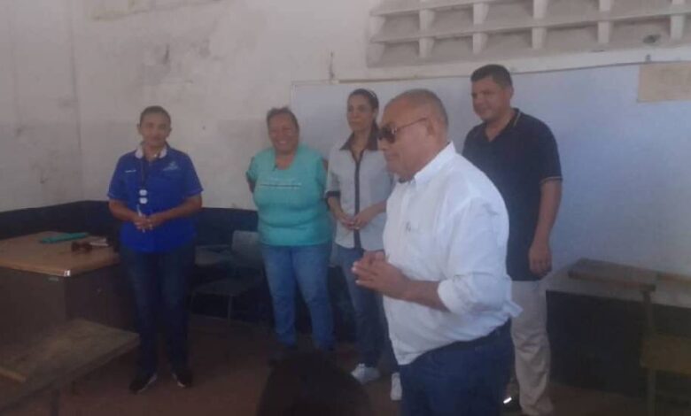 Enlace Unesur articula con Inces formación para privados de libertad en Centro Detenciones San Carlos