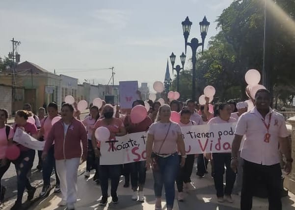 Barrio Adentro Zulia y el IVSS realizan caminata por la prevención del cáncer de mama