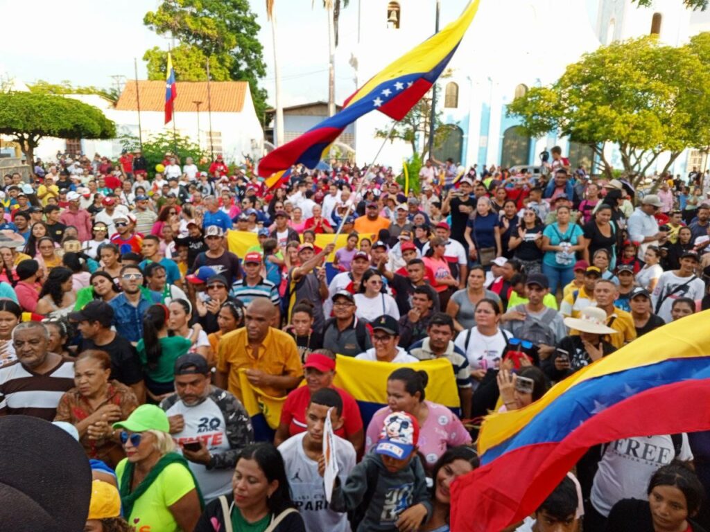 con-una-gran-marcha-inicio-la-campana-venezuela-toda-en-defensa-del-esequibo-en-el-municipio-miranda-del-estado-zulia