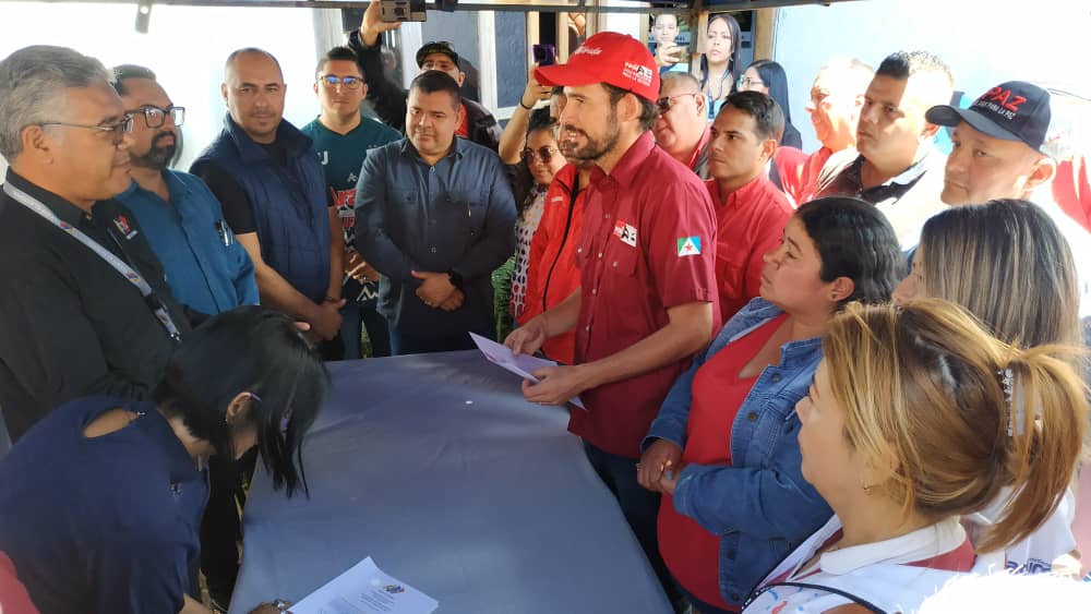 PSUV en Mérida entregó al CNE carta de adhesión del Referendo