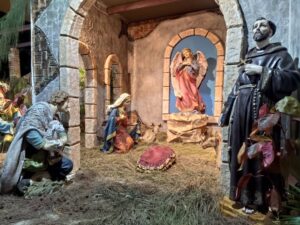 Con la bendición del Pesebre y un parrandón Mara le dio la bienvenida a la Navidad