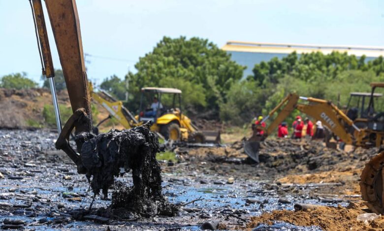 Continúa recolección de desechos sólidos y petrolizados en el Lago de Maracaibo