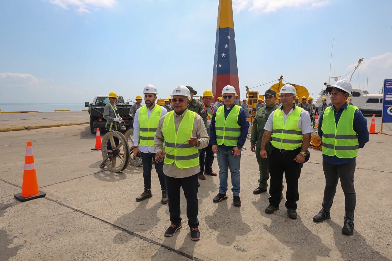 Corpoelec en el Zulia inicia mantenimiento a línea N° 2 Tablazo – Cuatricentenario a 400 kV 