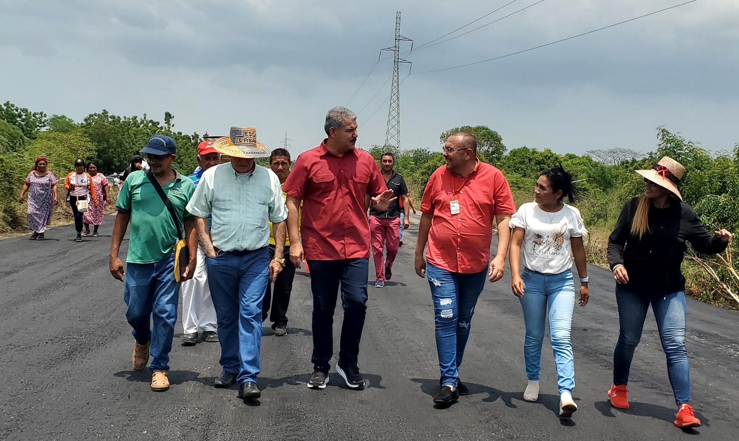 Mara: Se inició el plan de asfaltado en tramo La Y- Gato Rey de la parroquia La Sierrita
