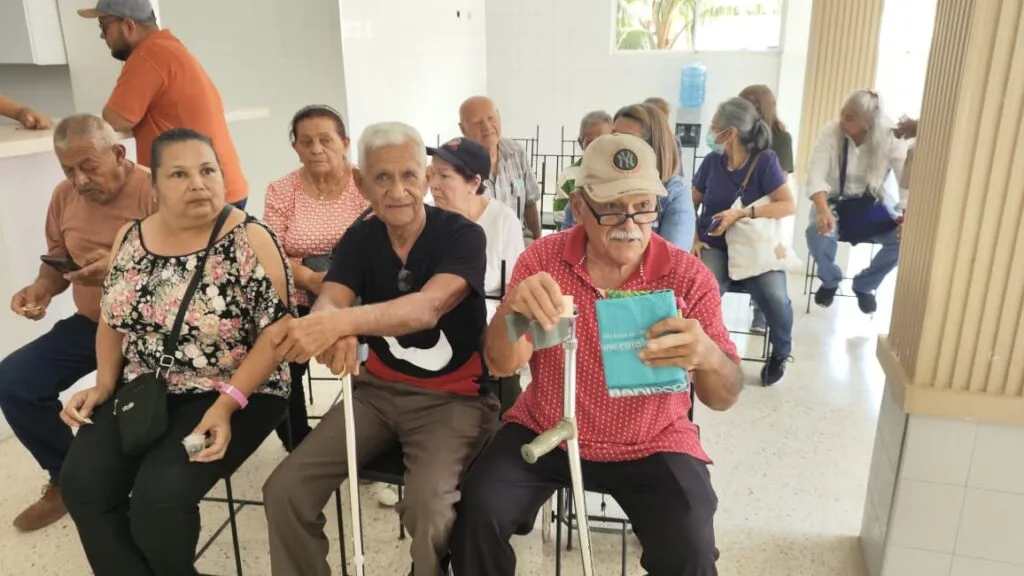 Mega Jornada Social atiende a más de 400 abuelos y abuelas de la Patria en Maracaibo