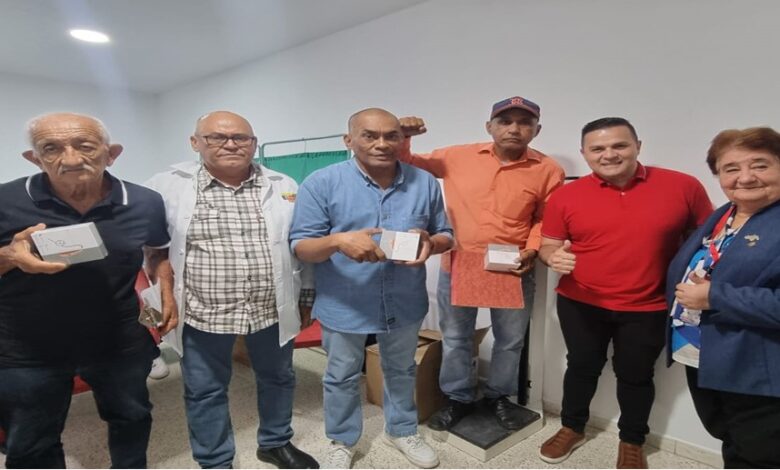 Benefician a 324 zulianos con auxiliares auditivos a través de la Venapp del 1x10 del Buen Gobierno