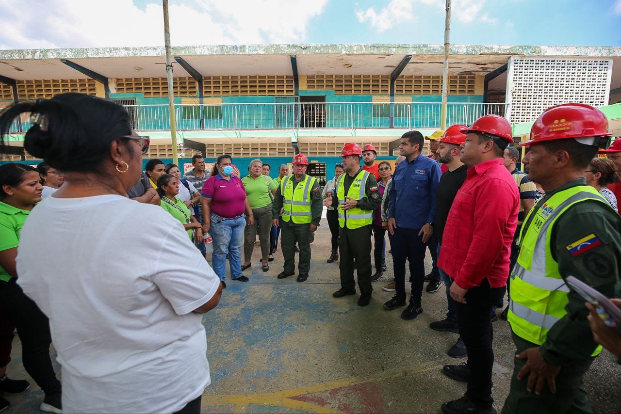 Zulia: Entregan materiales a más de 150 escuelas priorizadas para etapa final de su rehabilitación integral