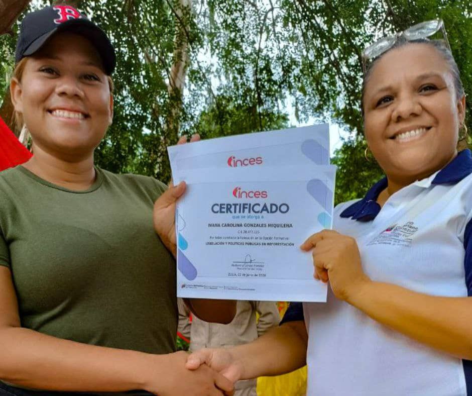 Inces Zulia certifica a bomberos forestales del municipio Lagunillas de la COL